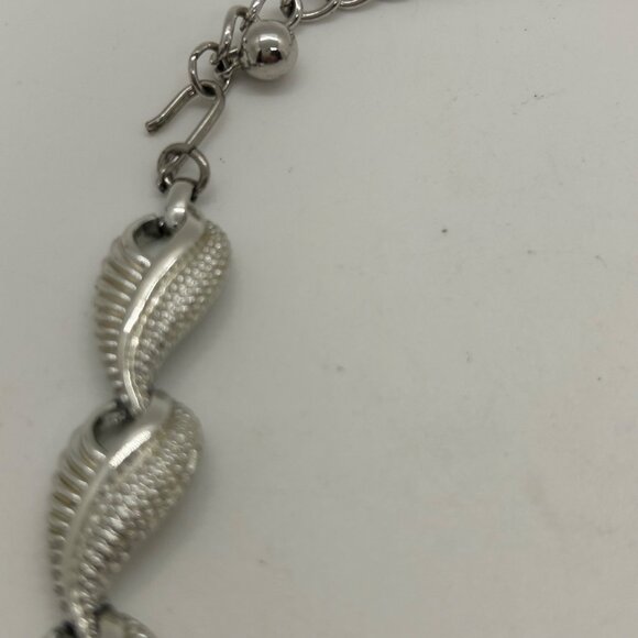 Silver-Tone Vintage Necklace Leaf Design & Hook Closure Adjustable Chain Elegant - Picture 12 of 16